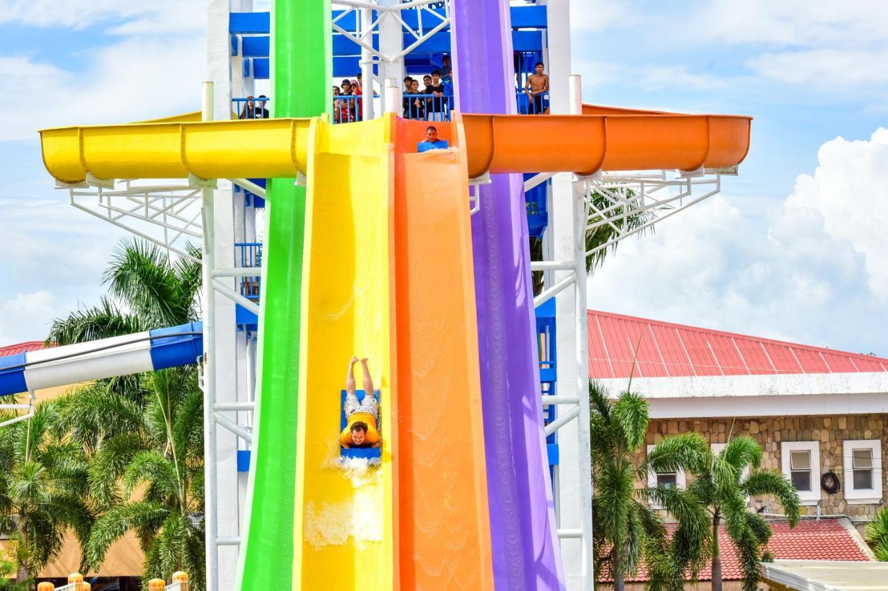 Eon Centennial Resort Hotel & Waterpark Iloilo Zewnętrze zdjęcie
