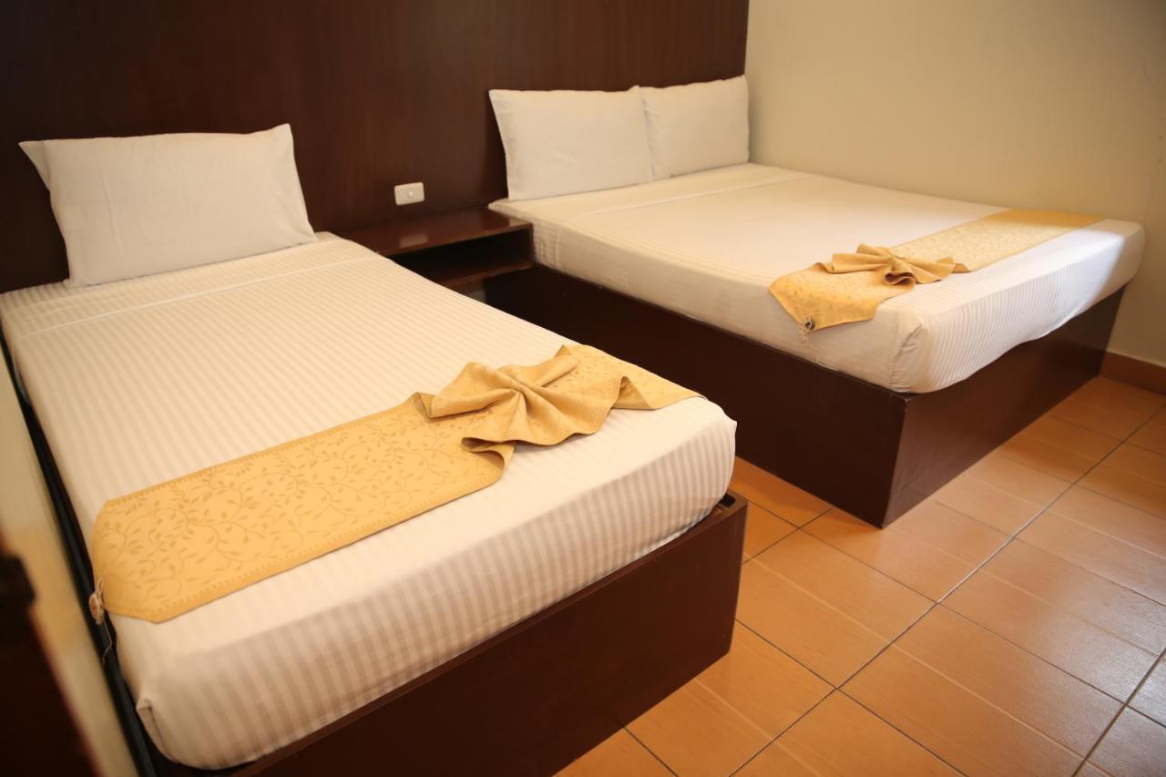 Eon Centennial Resort Hotel & Waterpark Iloilo Zewnętrze zdjęcie