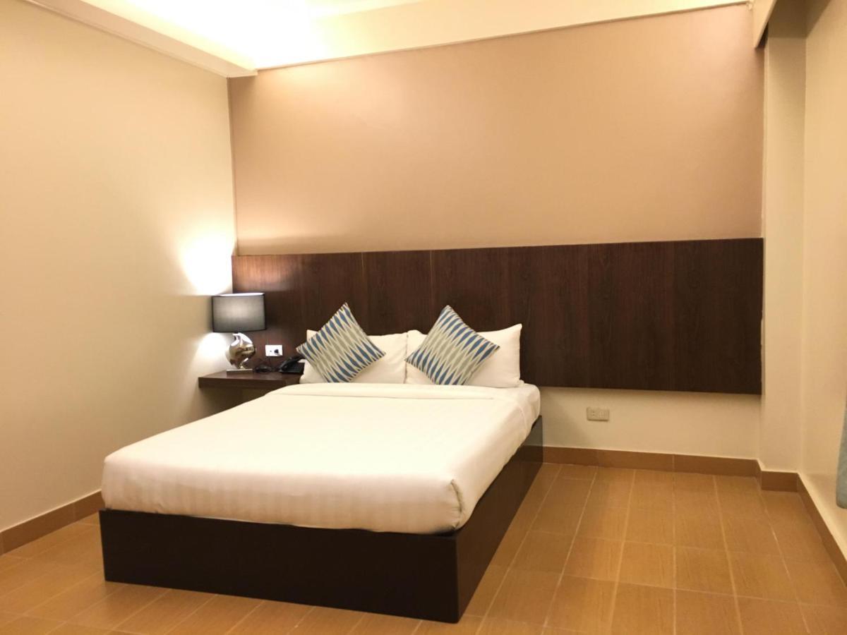 Eon Centennial Resort Hotel & Waterpark Iloilo Zewnętrze zdjęcie