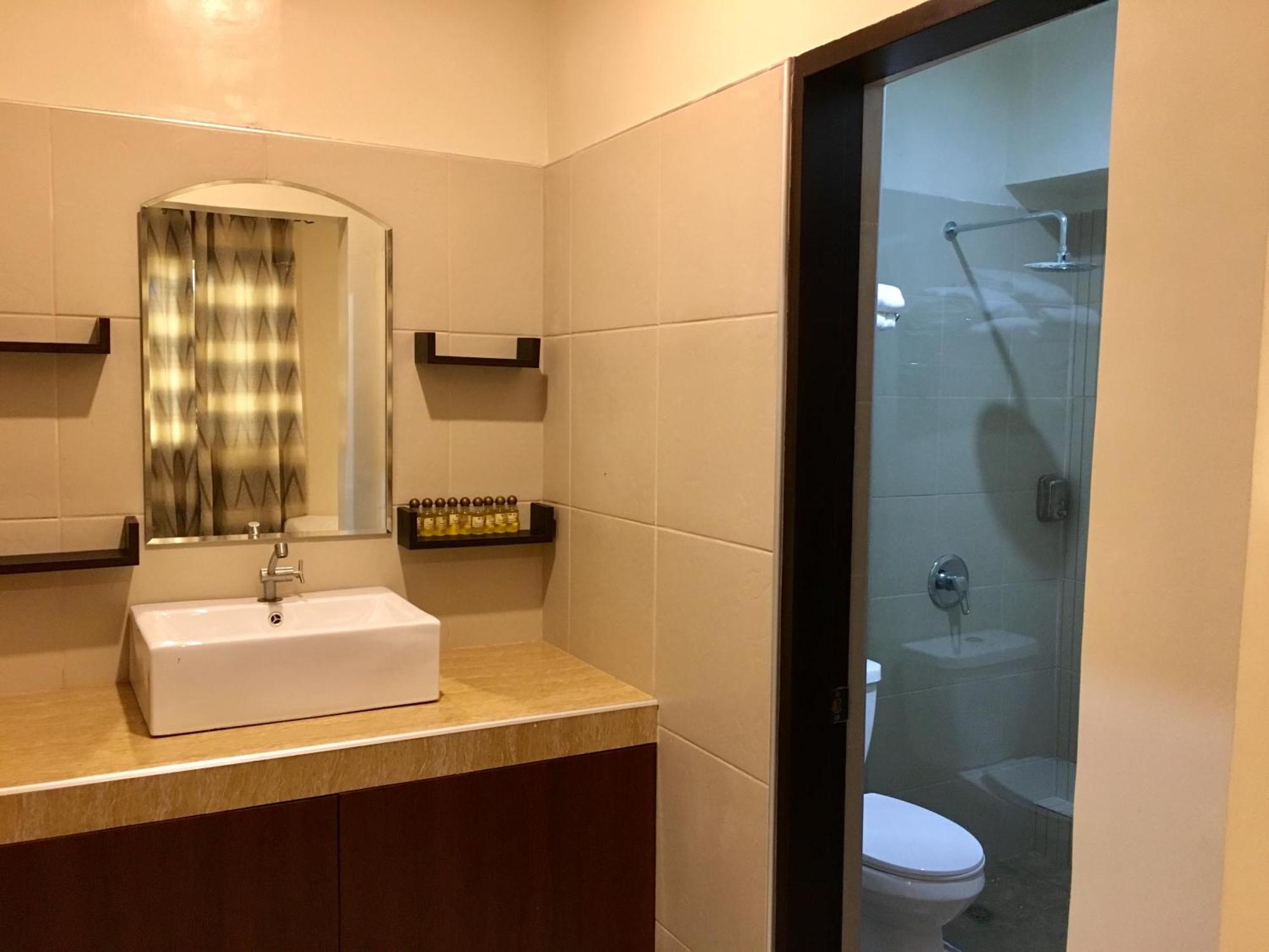 Eon Centennial Resort Hotel & Waterpark Iloilo Pokój zdjęcie